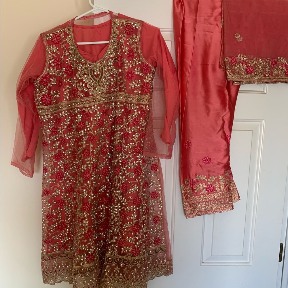 Pakistani women party dress wedding wear  Pink and Gold 4 pc dress
